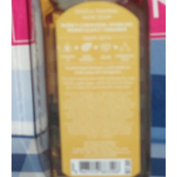 NWT Bath & Body Works 'Champagne Toast' Gentle Hand Soap 8.75 oz - Picture 2 of 4